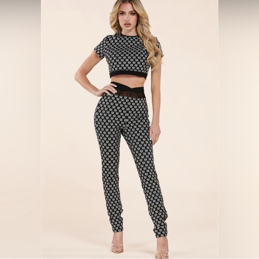 L'ATISTE BLACK & WHITE PANT SET